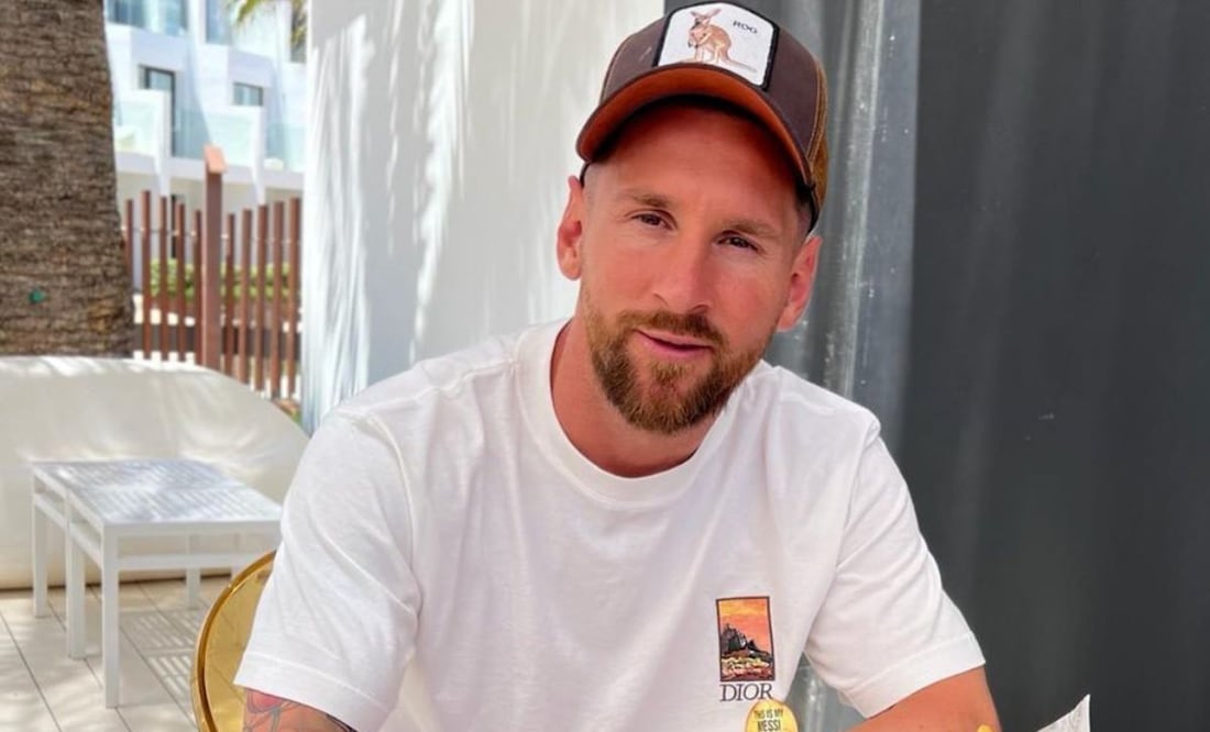 Messi llegó a la Argentina con una llamativa remera. Fuente: Instagram @leomessi