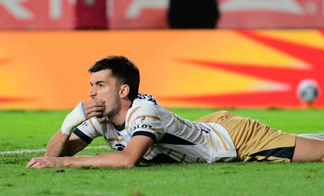 Pumas fue exhibido por Necaxa, equipo que arruinó el festejo de su 70 aniversario. Foto: Imago7