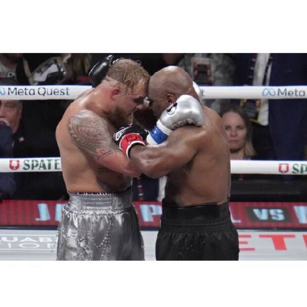 Jake Paul derrotó en ocho rounds por decisión unánime a Mike Tyson. Foto: Especial
