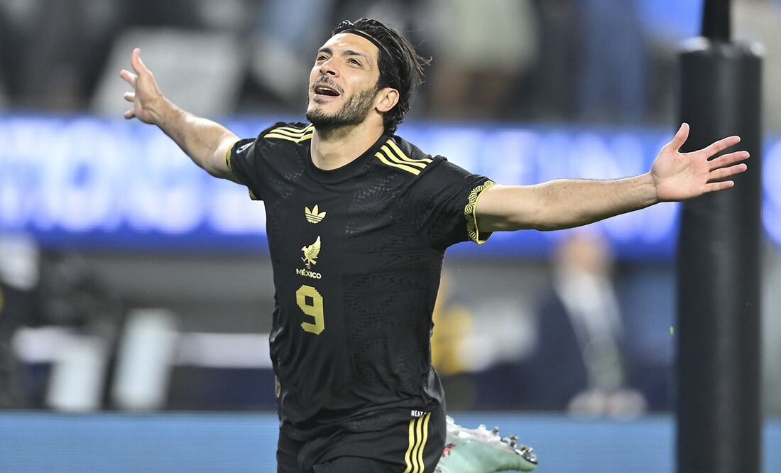 Raúl Jiménez en festejo de gol, durante la semifinal de la Liga de Naciones de la Concacaf - Foto: Imago7