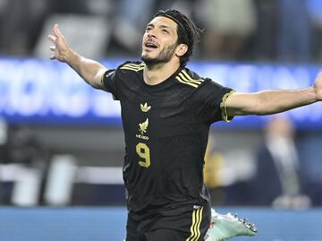 Raúl Jiménez se convierte en el cuarto mejor goleador de la Selección Mexicana; tras su doblete ante Canadá