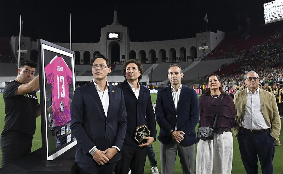 Guillermo Ochoa recibió homenaje por su carrera con Selección Mexicana en Los Ángeles / FOTO: Imago7