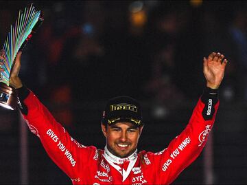 Checo Pérez se sincera sobre la presión de ser piloto de la Fórmula 1: “Intento que me valga madre”