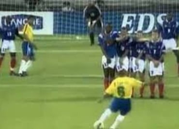 Roberto Carlos y el golazo de tiro libre ante Francia que desafió las leyes de la física