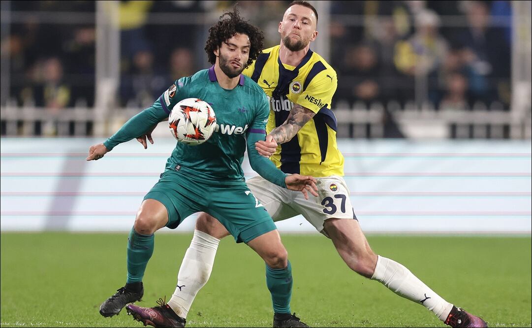 El Chino Huerta hizo su debut en la Europa League / Foto: EFE
