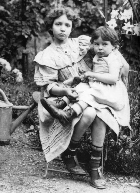 Eve, la hija de Marie Curie que NO quiso ser científica