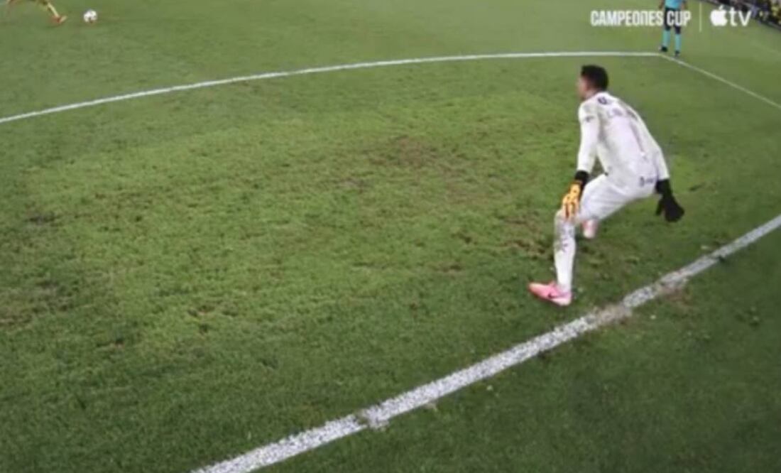 Malagón atajó dos penales en la final del Campeones Cup.  Foto: Especial.