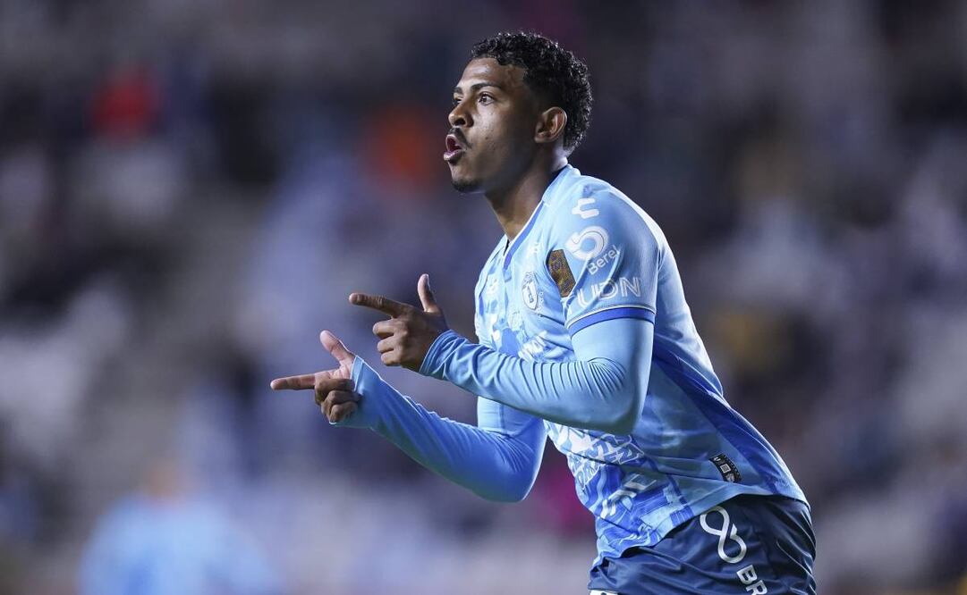 Los Pumas quedaron indefensos ante un Pachuca que, de la mano de Kennedy, los puso a bailar samba. Foto: Imago7.