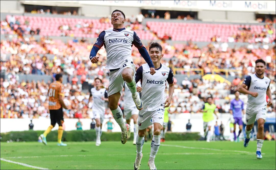 Ronaldo González celebra el segundo gol de los Potros. FOTO: Imago7