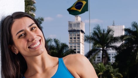 Polémica en los Juegos Olímpicos París 2024 con una nadadora brasileña