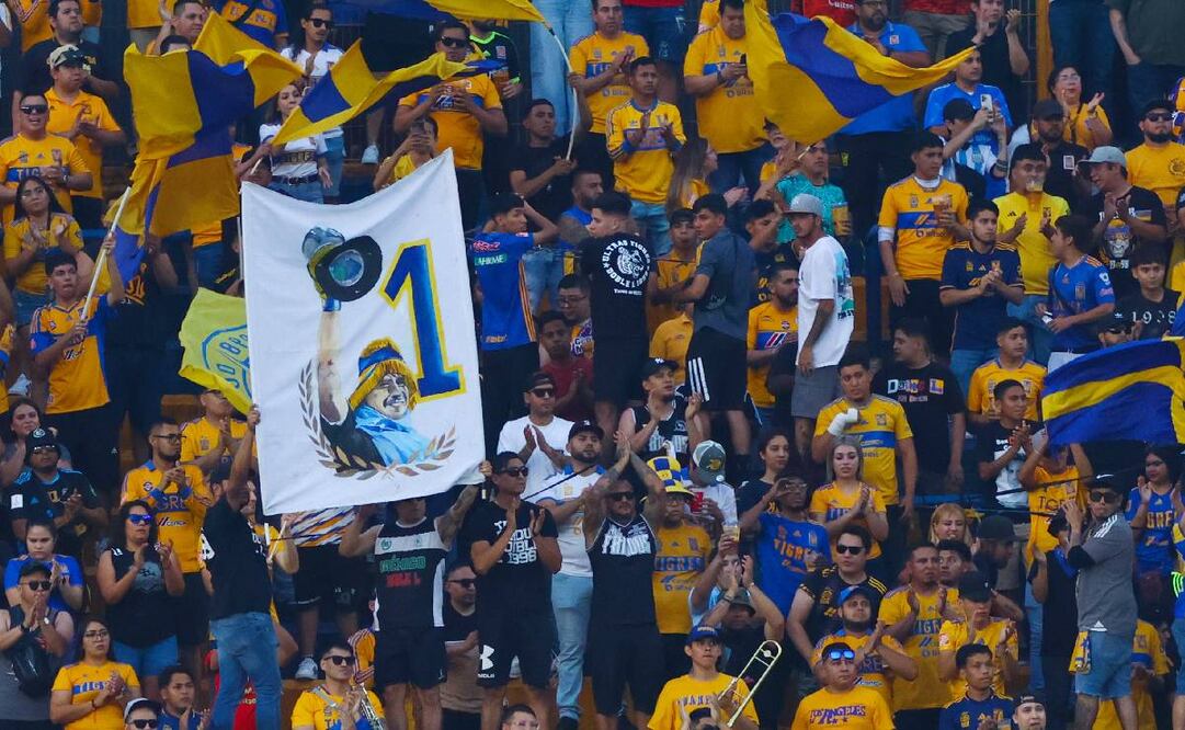 La afición de Tigres dedicó un minuto de aplausos a Nahuel Guzmán. Foto: Imago7