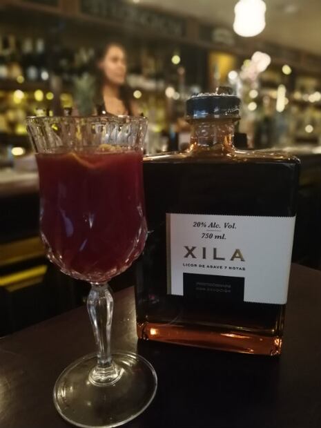 “Xila”, el licor de agave hecho en su totalidad por manos femeninas