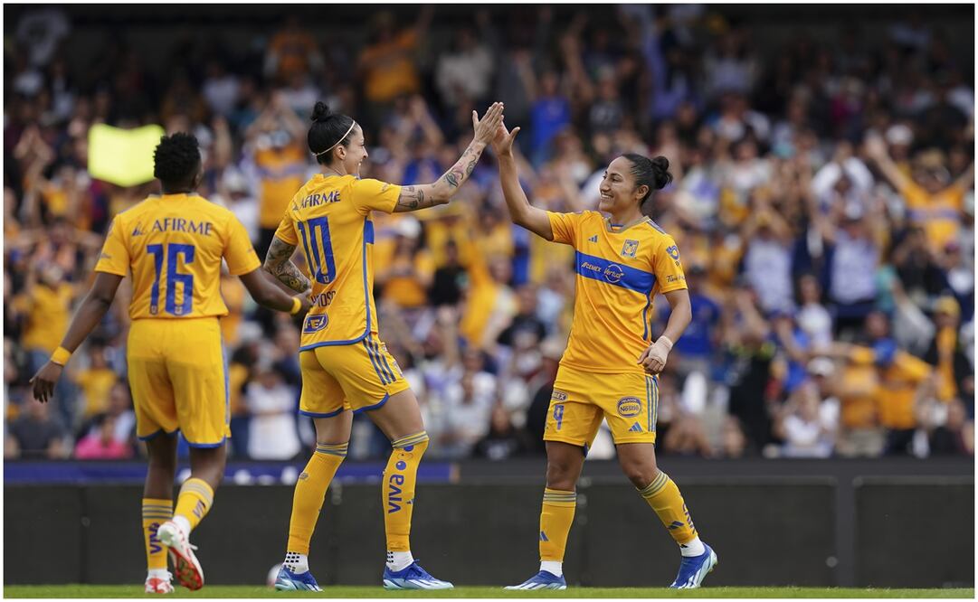 Jenni Hermoso y Stephany Mayor en triunfo de Tigres Femenil ante Pumas / FOTO: Imago7