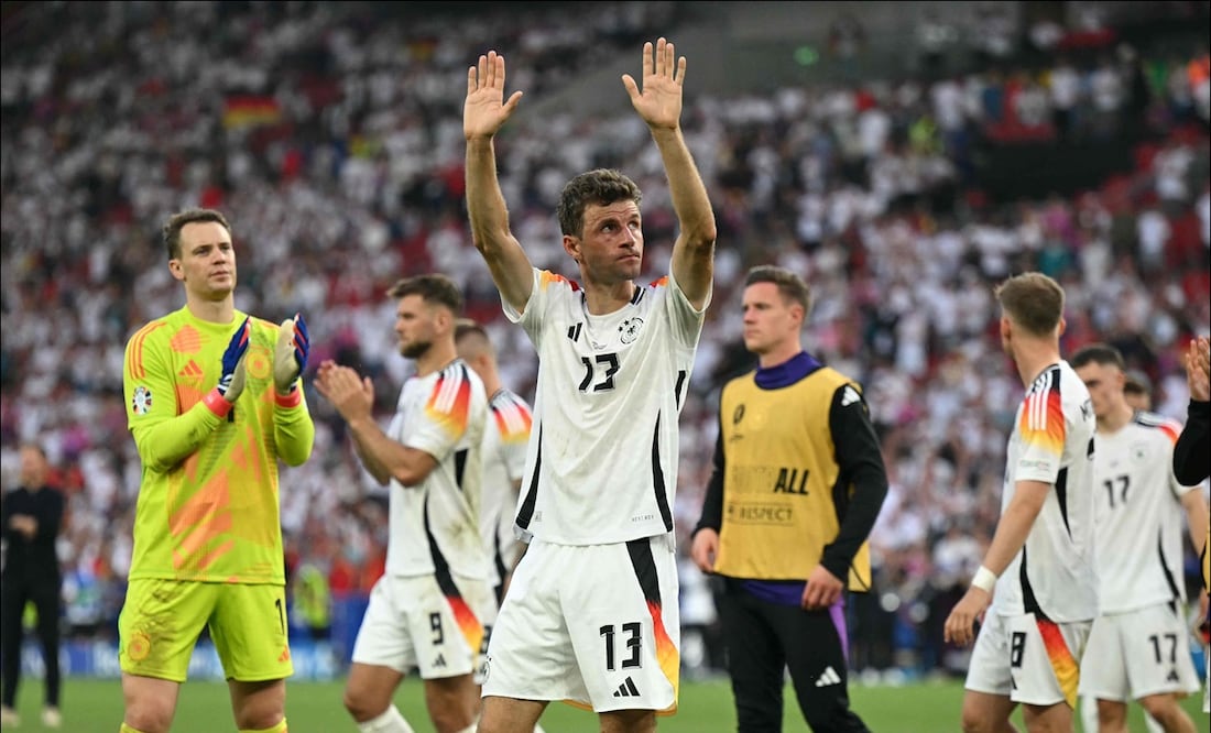 Thomas Müller se despide de la afición en la Eurocopa 2024. FOTO: AFP