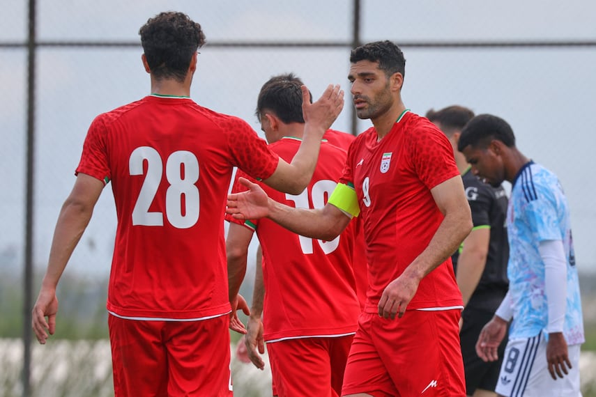 Selección de Irán en festejo de gol, durante un partido amistoso contra Costa Rica - Foto: AP