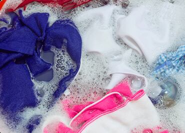 3 tips infalibles para lavar y evitar el mal olor en tu ropa deportiva