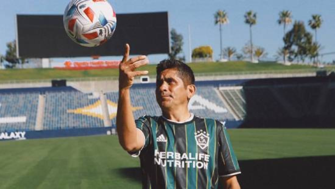 Jorge Campos jugó de 1996 a 1997 con el LA Galaxy de la MLS. Foto: Especial