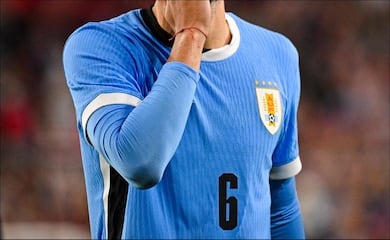 FIFA da golpe directo al orgullo de Uruguay; ordena a los charrúas cambiar su uniforme