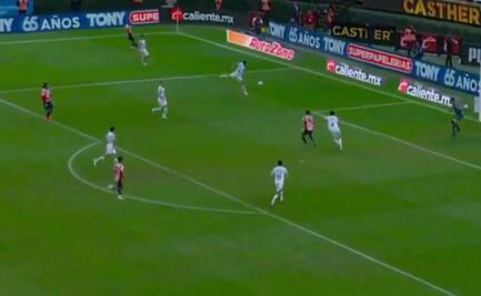 Chivas le da la vuelta al Necaxa con un golazo de Ricardo Marín