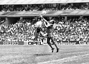 ¿La mano de Dios o de Diego Armando Maradona?