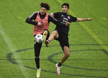 Raúl Jiménez no fue contemplado en el Tri para el Final Four; Memo Ochoa sí fue convocado