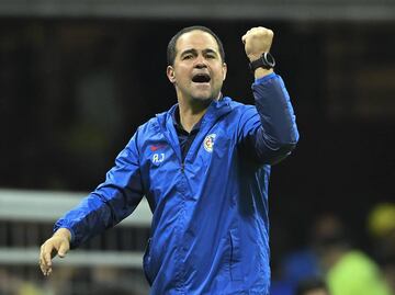 André Jardine lo toma con calma: "Nos permitimos soñar, pero lo hacemos poco"