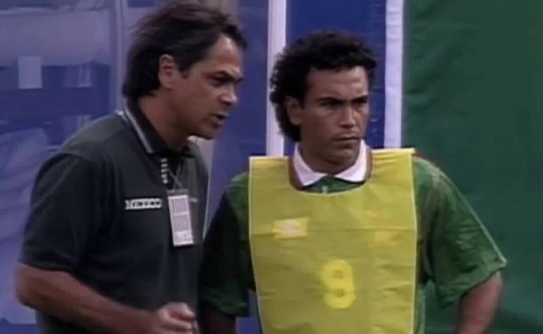 Miguel Mejía Barón dejó en la banca a Hugo Sánchez en los Octavos de Final ante Bulgaria. Foto: Especial