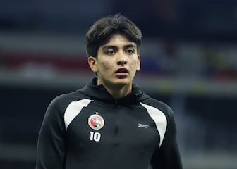 Gilberto Mora recibe la ovación del estadio Banorte; entró de cambio ante América