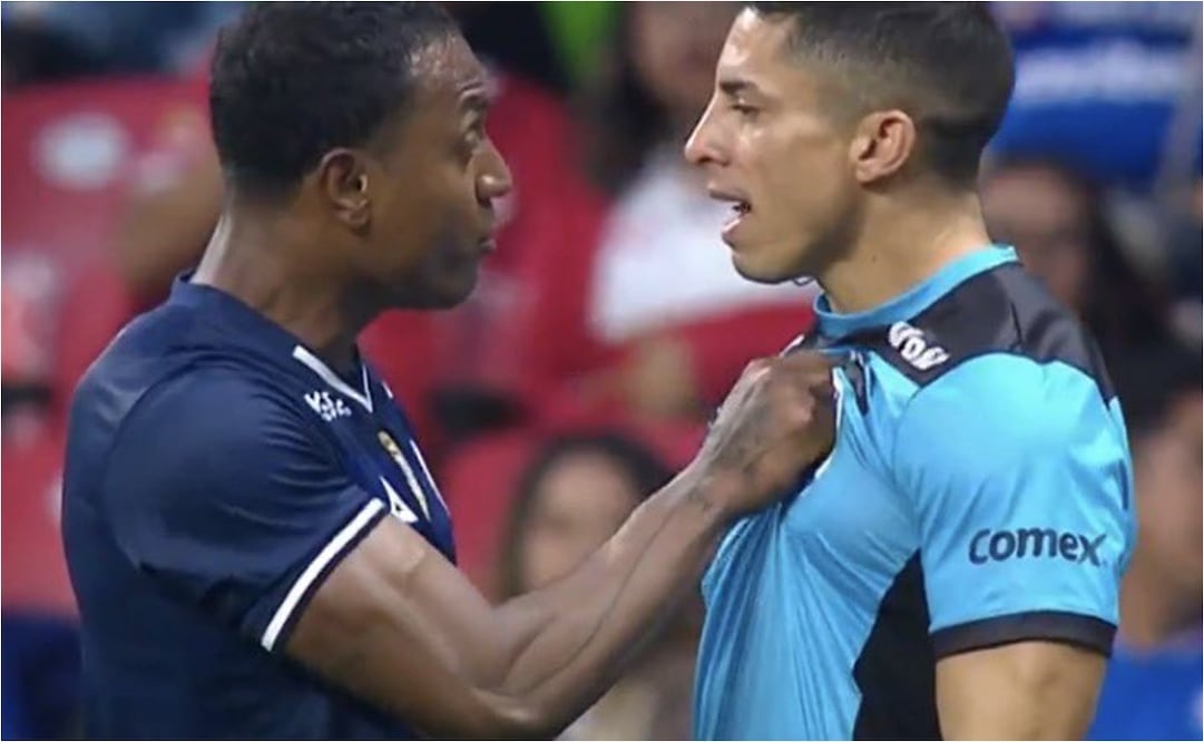 FOTO: ESPECIAL - Willer Ditta agrede a un árbitro asistente y podría recibir una dura sanción