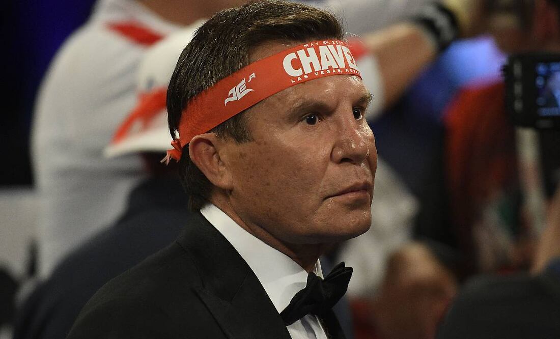 Julio César Chávez se caracterizó por usar una cinta roja en la cabeza. Foto: Imago7