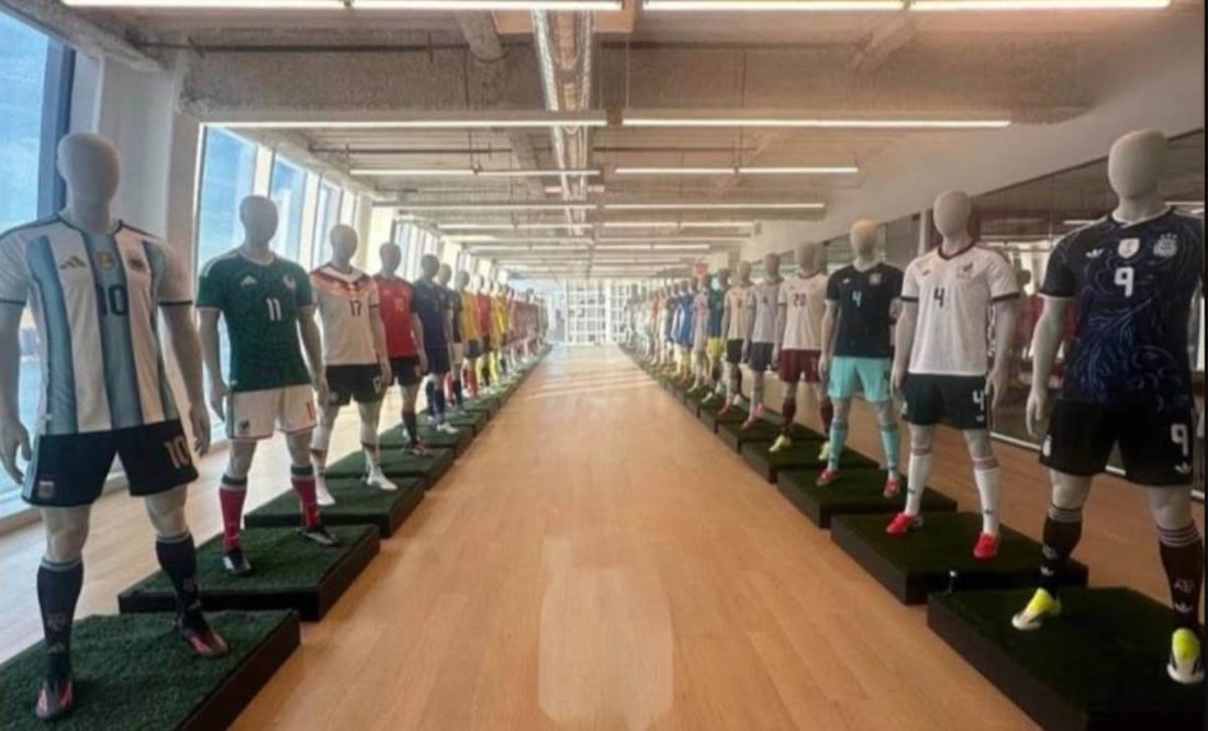 Alessandro Del Piero filtró por error los uniformes de local y visita de varias selecciones que estarán en el Mundial 2026. Foto: Especial