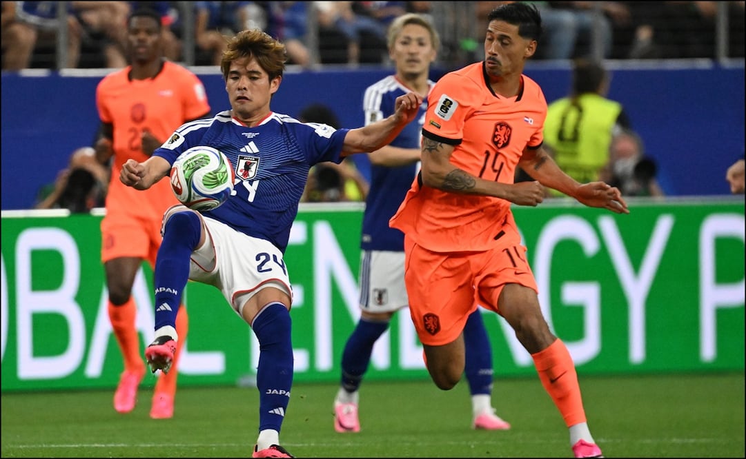 Kaishu Sano, de Japón, disputa el balón ante Tijjani Reijnders, de Países Bajos. FOTO: EFE