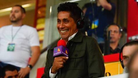 VIDEO: Jorge Campos apareció en otra televisora durante el partido entre México y Japón