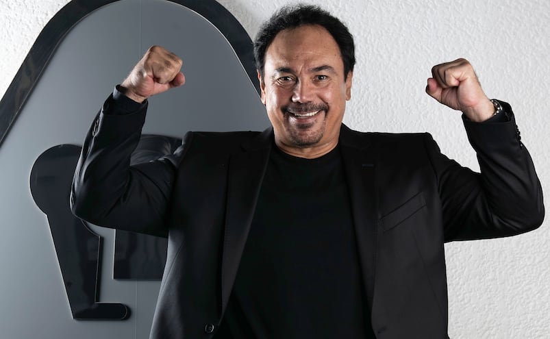 Pumas rinde homenaje a Hugo Sánchez en CU por sus 50 años de historia de su debut como profesional 