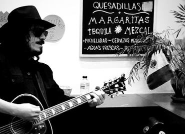 Joel Jáuregui, padre del género ‘futrock’, falleció a los 57 años; esperaba un trasplante de riñón