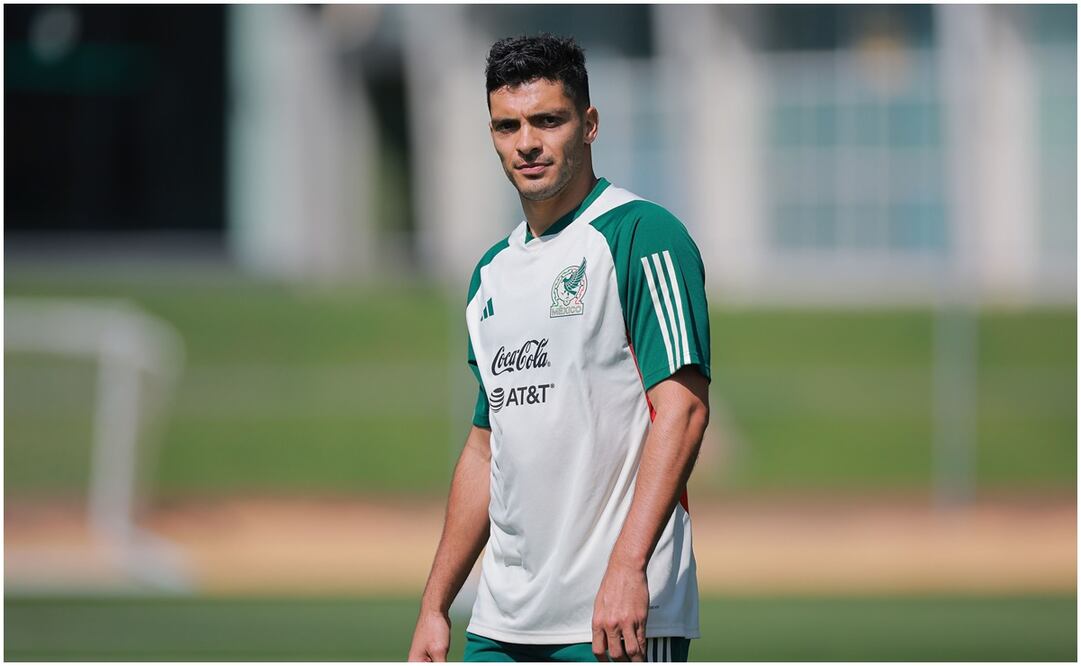 Raúl Jiménez en entrenamiento con la Selección Mexicana / FOTO: Imago7