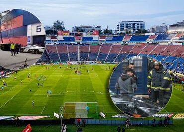 Vehículo vuelca a un costado del Estadio Ciudad de los Deportes; una mujer resulta lesionada