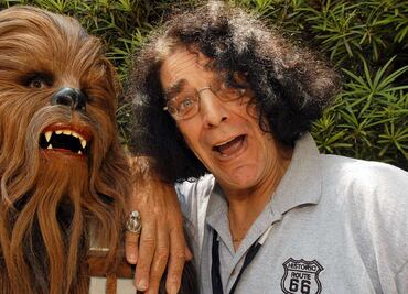 10 fotos de Peter Mayhew, el hombre que interpretó a Chewbacca en “Star Wars”