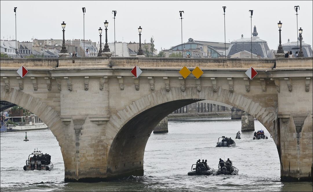 Así luce el rio Sena, previo al inicio de la ceremonia de inauguración de los JO de París 2024. FOTO: EFE