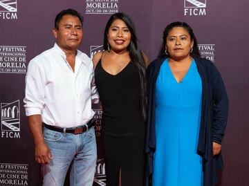¿Quiénes son los padres y hermanos de Yalitza Aparicio?