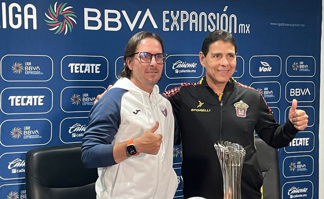 Daniel Alcántar (Atlante) y Alfonso Sosa (Leones Negros) en día de medios por Final de Expansión MX / FOTO: Miguel Flores / El Universal