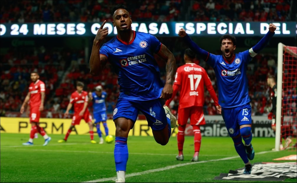 Willer Ditta celebra su gol anotado ante Toluca. FOTO: Jorge Alvarado