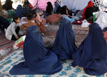 29 reglas extremas de los talibanes que ponen en peligro a las mujeres de Afganistán