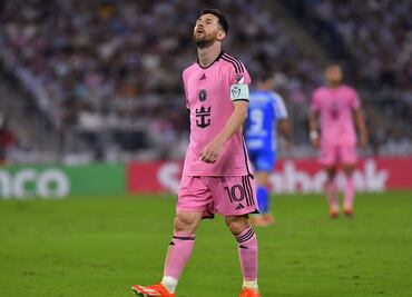 “Messi se la come” cantó la hinchada de Rayados al astro argentino