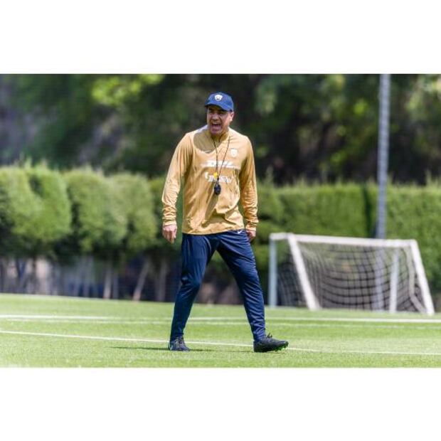 Efraín Juárez ha dejado buena impresión en sus primeros partidos con los Pumas. Foto: Pumas