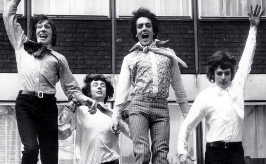 Foto: La banda de rock Pink Floyd en las oficinas de EMI House en London el 3 de marzo de 1967. (Foto: AP Photo)