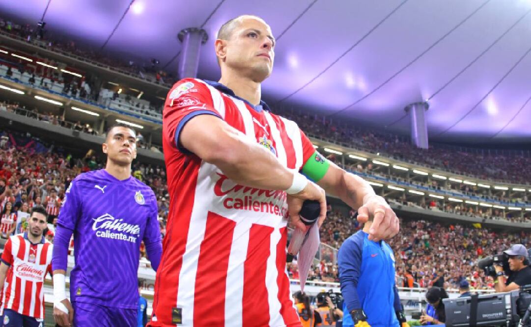 Chicharito Hernández volverá a ser titular y capitán de las Chivas. Foto: Imago7