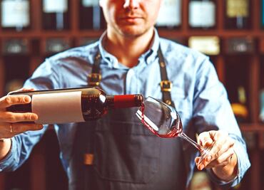 ¿Beber una copa de vino al día es bueno o malo?