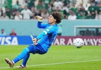 ¿Cuántos goles le anotaron a Guillermo Ochoa en los Mundiales que jugó con México?