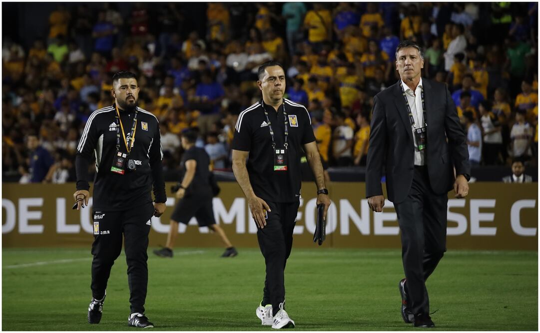 Robert Dante Siboldi y Miguel Fuentes en el Volcán / FOTO: Imago7